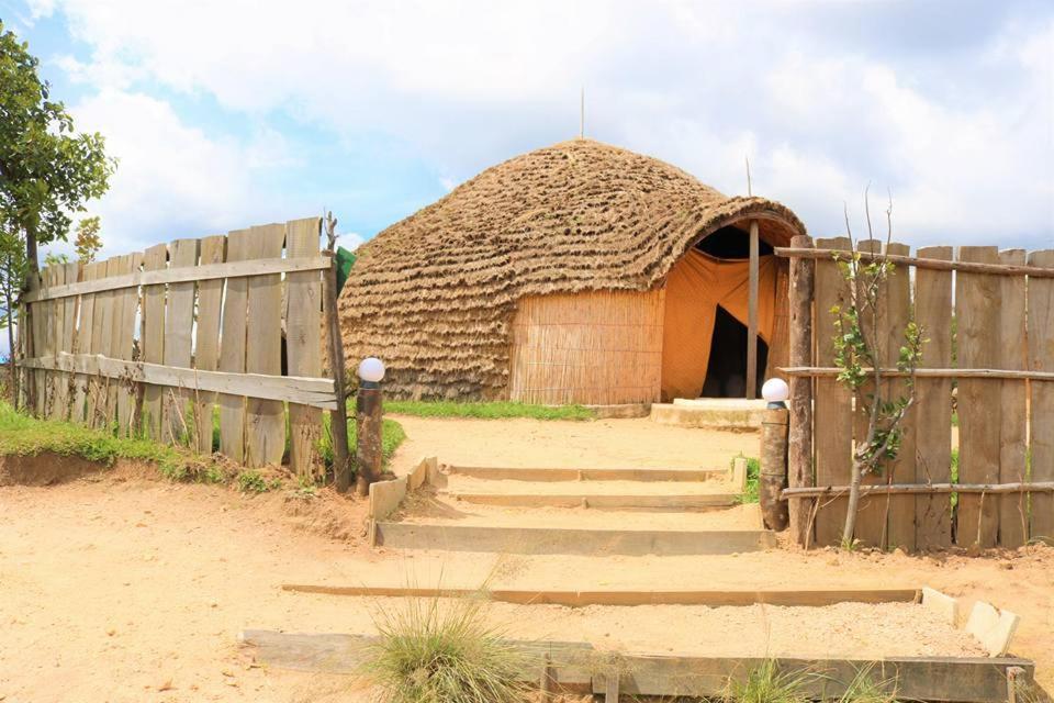 Готель Kitabi Ecocenter Gabegi Екстер'єр фото